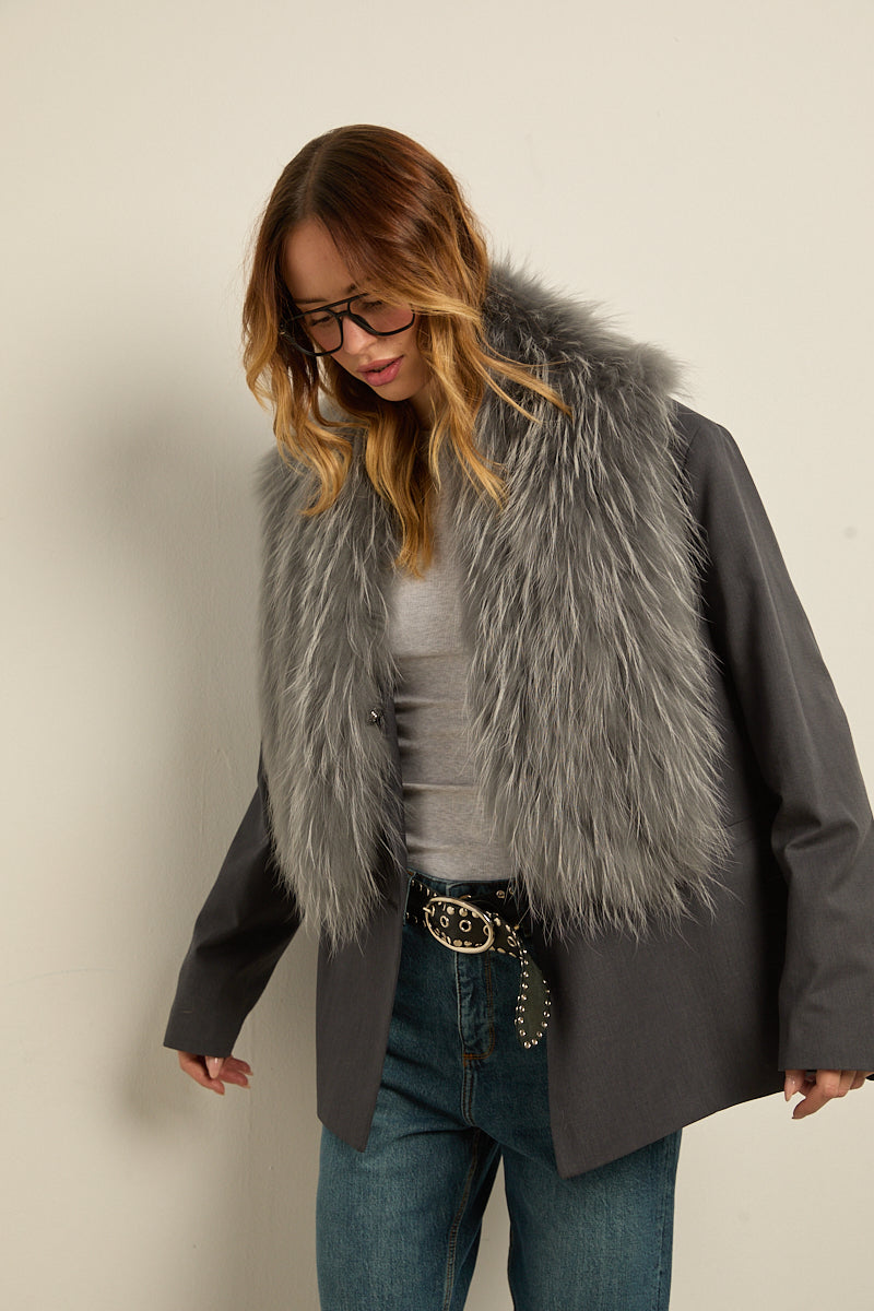 Estola de piel de raccoon gris