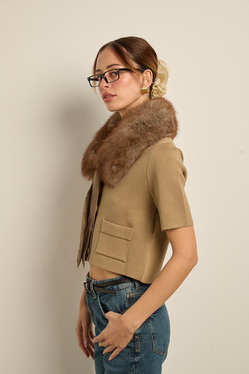 Cuello camisero zorro sable