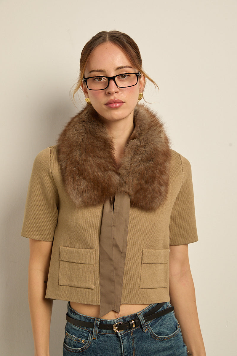 Cuello camisero zorro sable