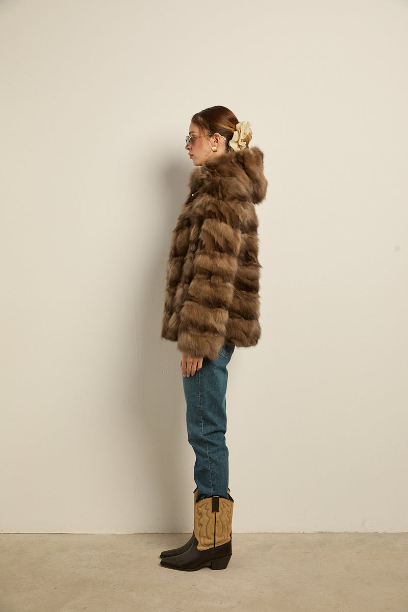 Chaqueta capucha martas cibelinas