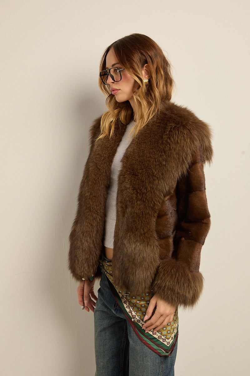 Chaqueta visón demi con zorro marrón DIVA COLLECTION