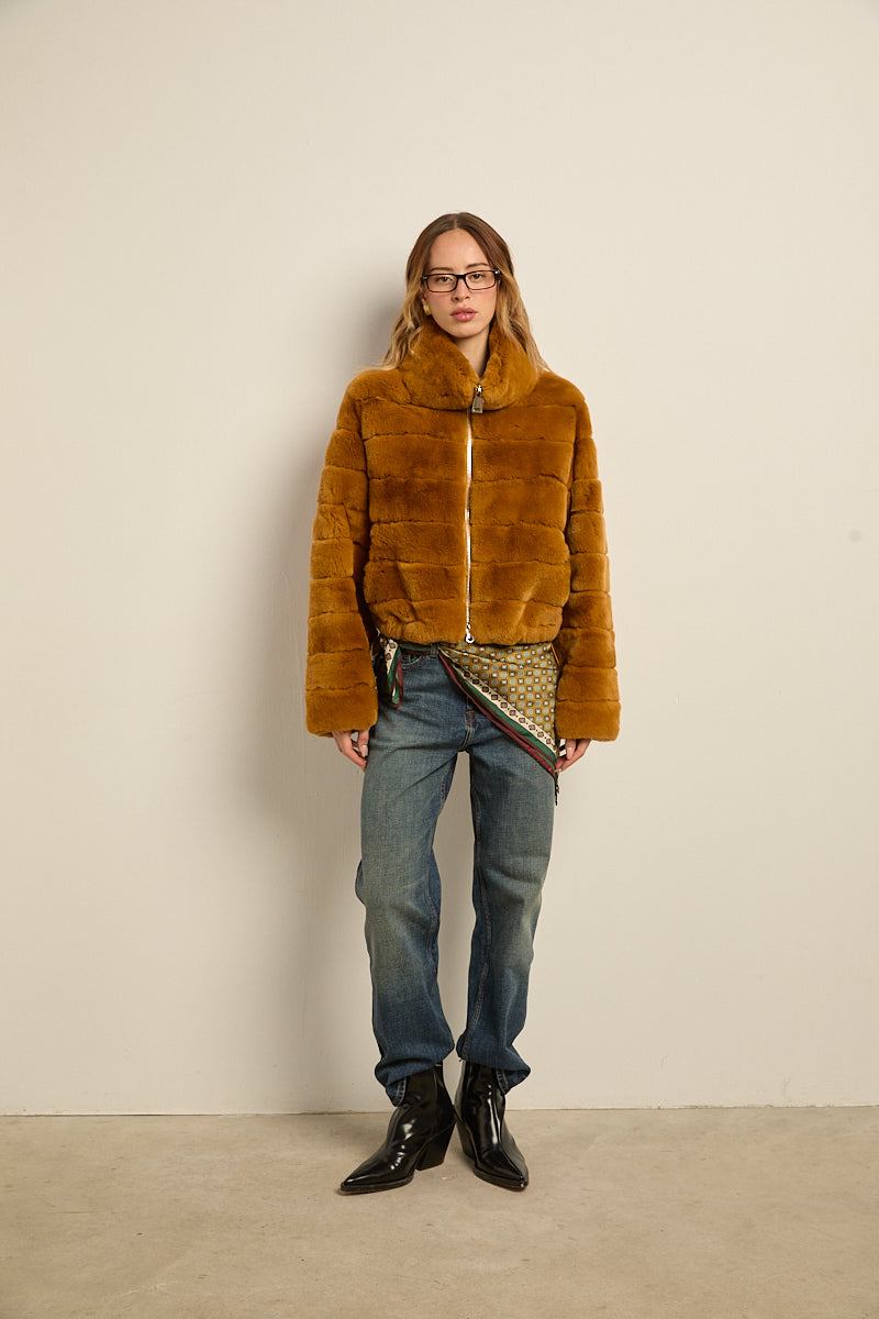 Chaqueta de piel rex con cremallera