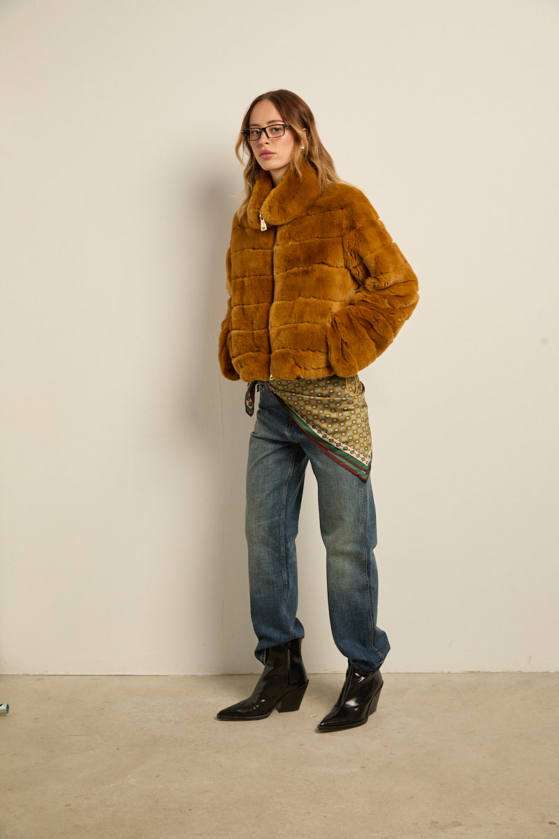Chaqueta de piel rex con cremallera