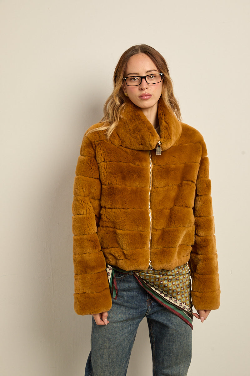 Chaqueta de piel rex con cremallera