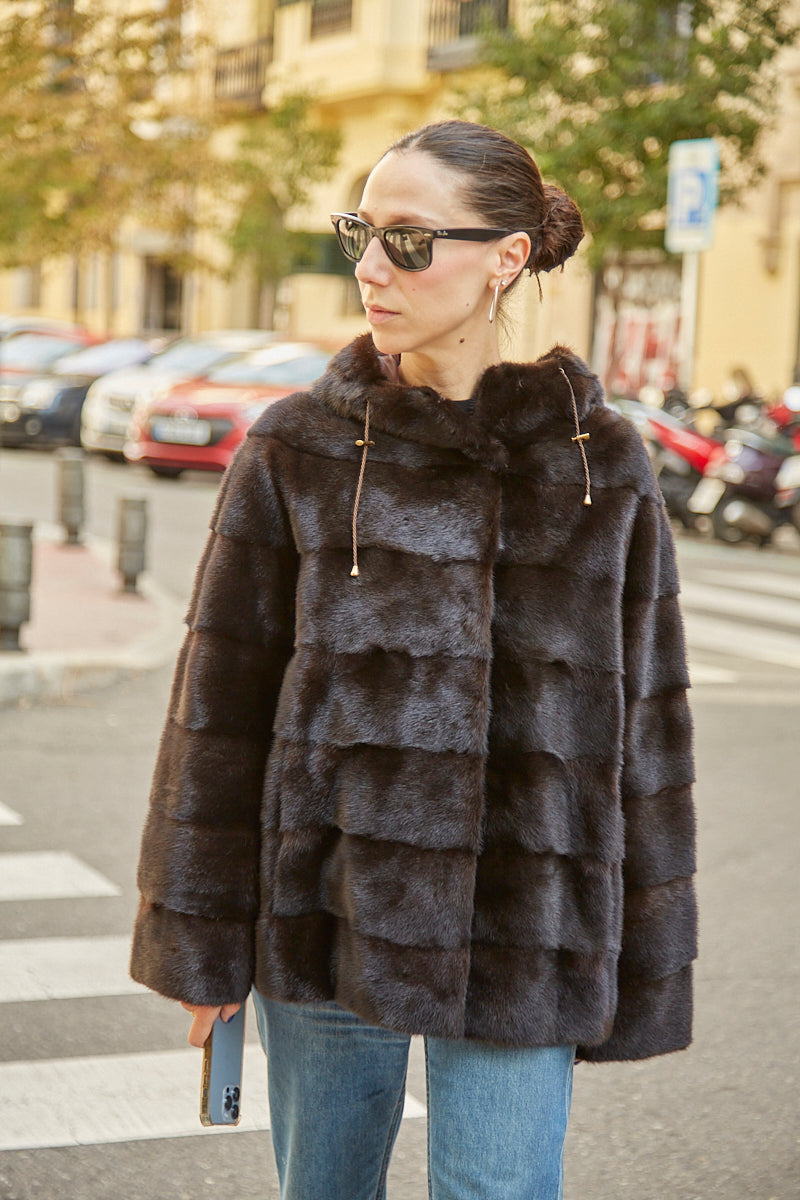 Chaqueta de visón con capucha natural brown