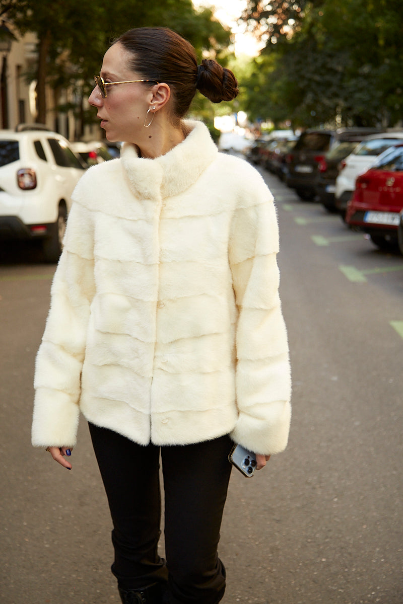 Chaqueta visón blanco perla modelo Cocó
