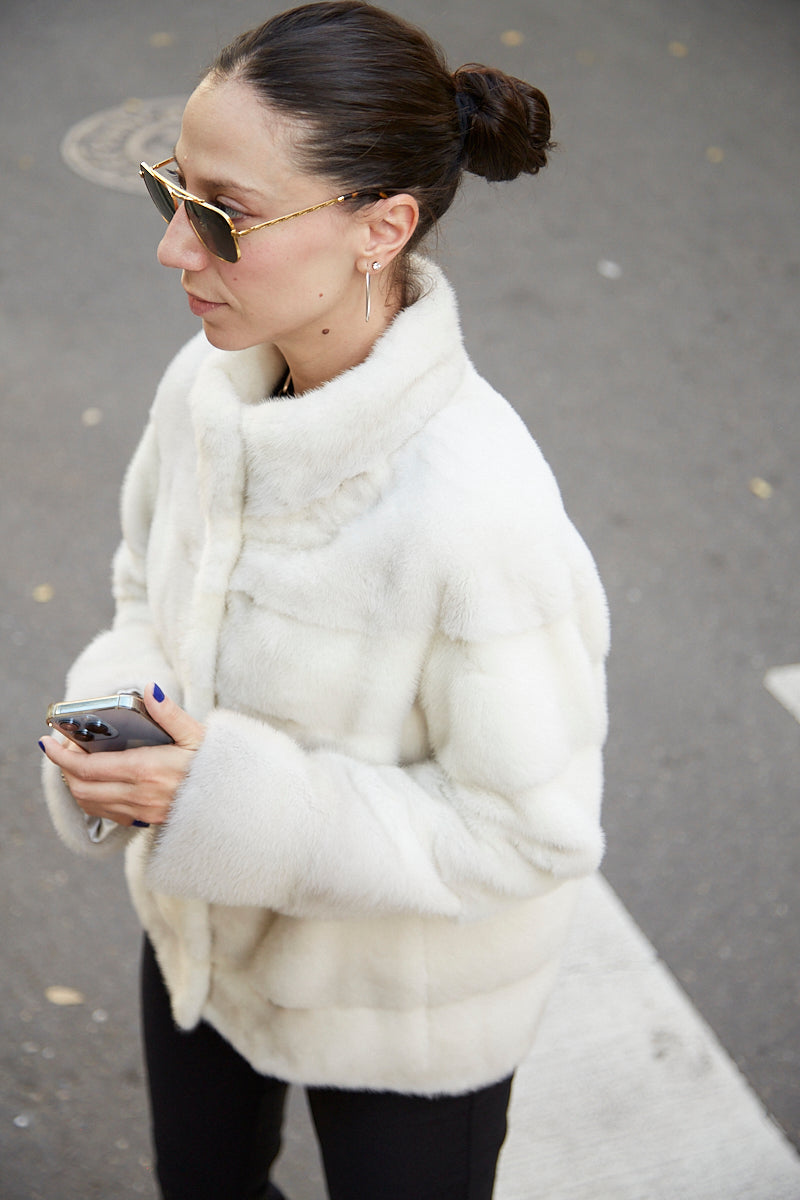 Chaqueta visón color hielo modelo Cocó