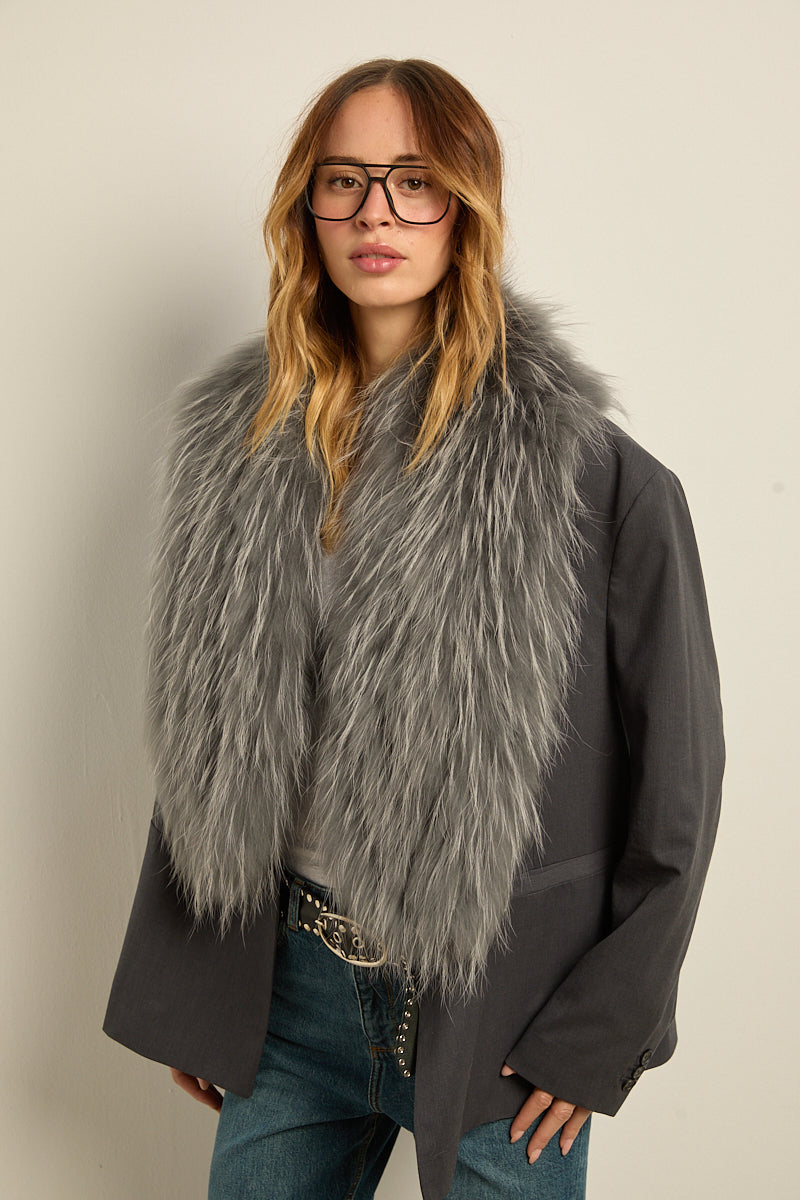 Estola de piel de raccoon gris