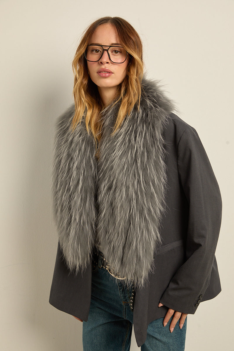 Estola de piel de raccoon gris