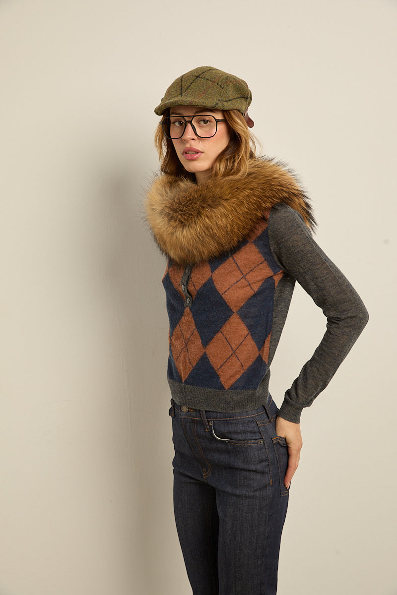 Cuello smoking raccoon