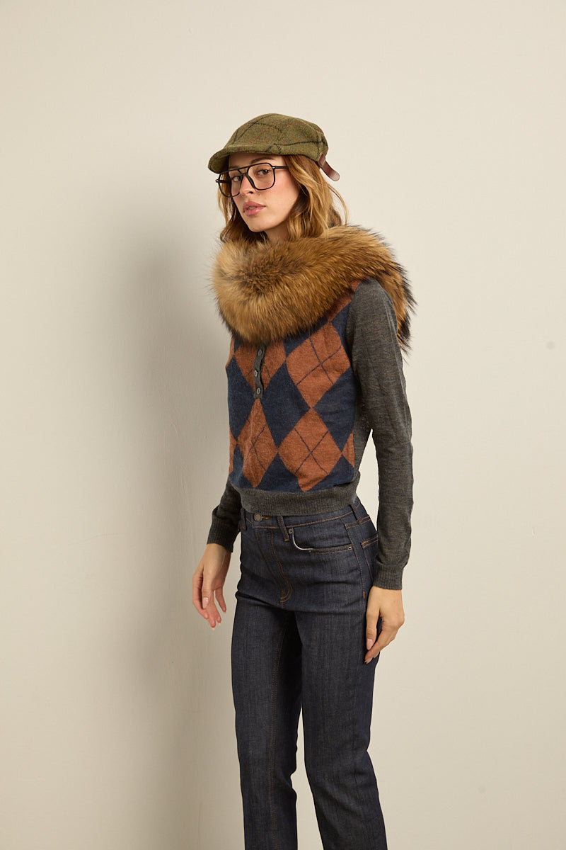 Cuello smoking raccoon