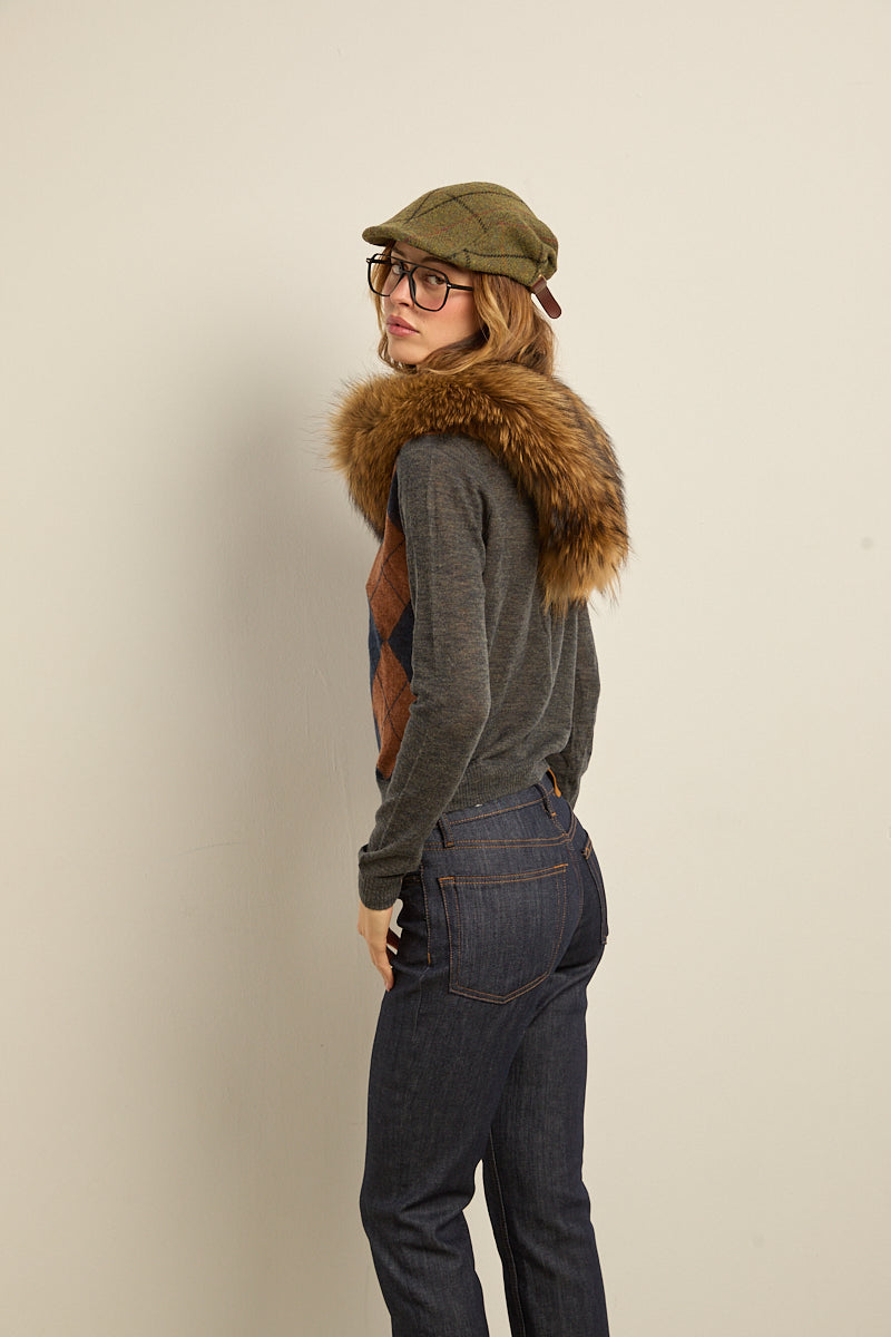 Cuello smoking raccoon