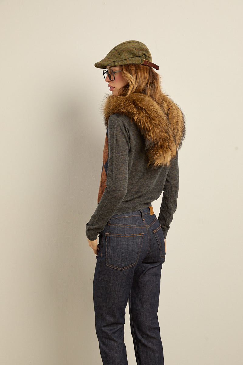Cuello smoking raccoon
