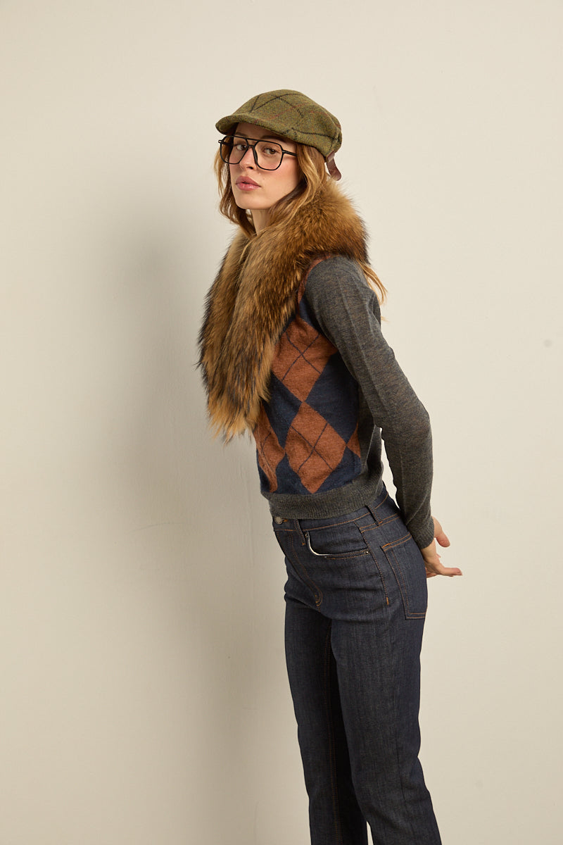 Cuello smoking raccoon
