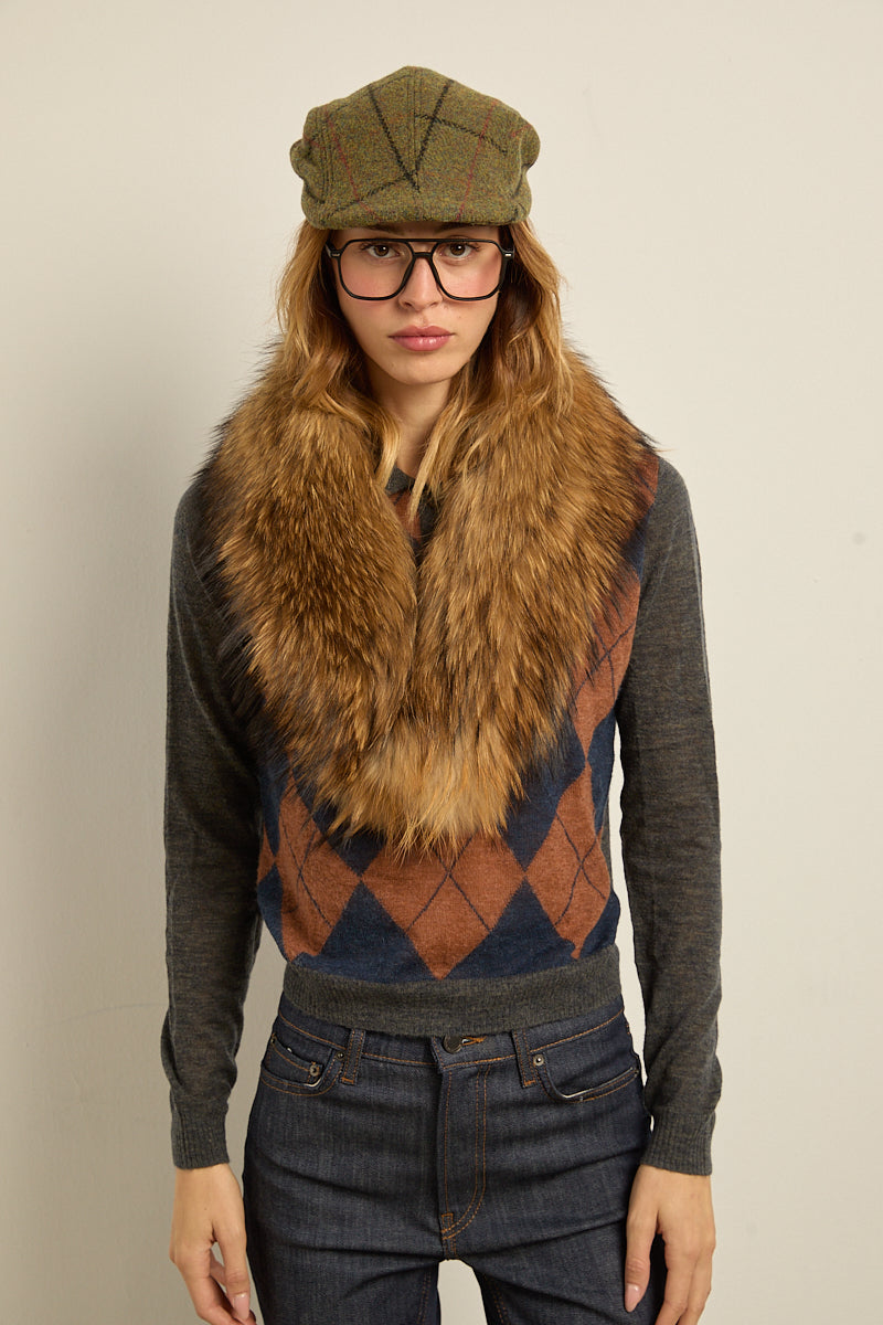 Cuello smoking raccoon