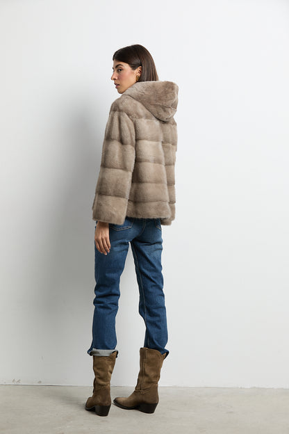 Chaqueta de visón con capucha natural zafiro