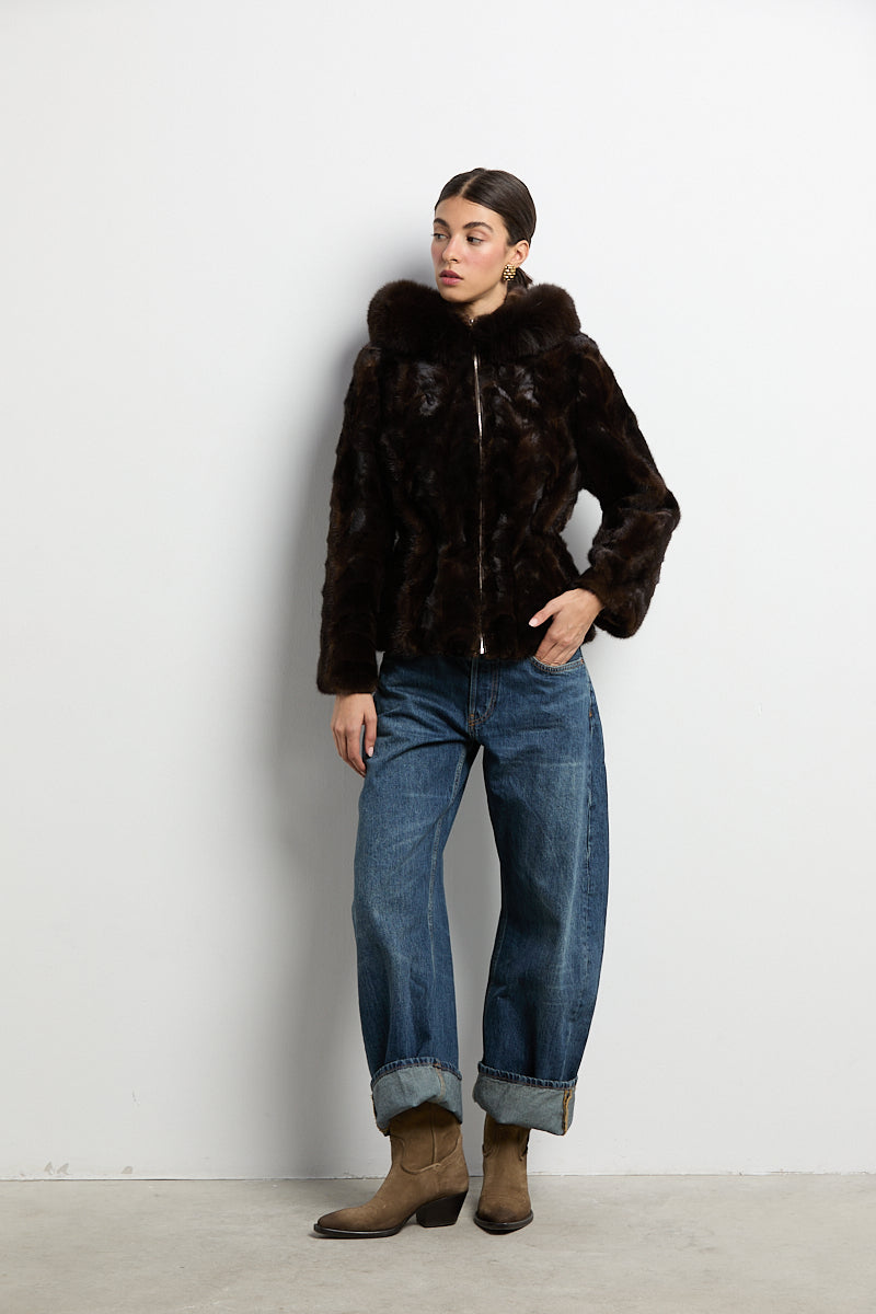 Chaqueta con capucha de visón patchwork marrón con zorro
