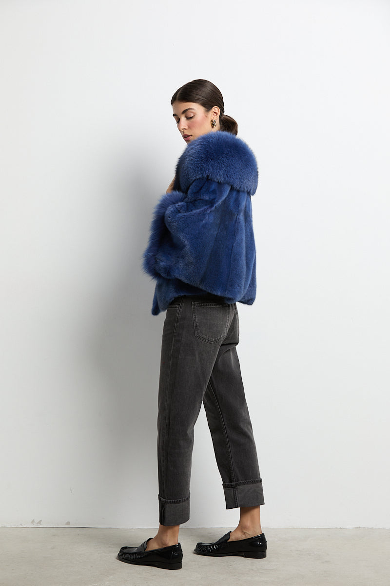 Capa estilo kimono de visón azul con zorro