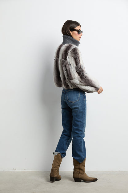 Bomber de piel rex color chinchilla