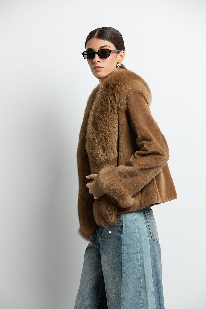 Chaqueta visón rasado con zorro camel DIVA COLLECTION