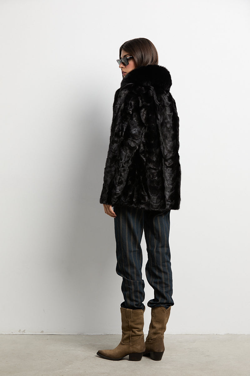 Abrigo visón negro cuello zorro