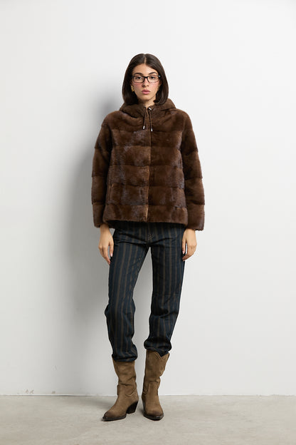 Chaqueta de visón con capucha natural demi