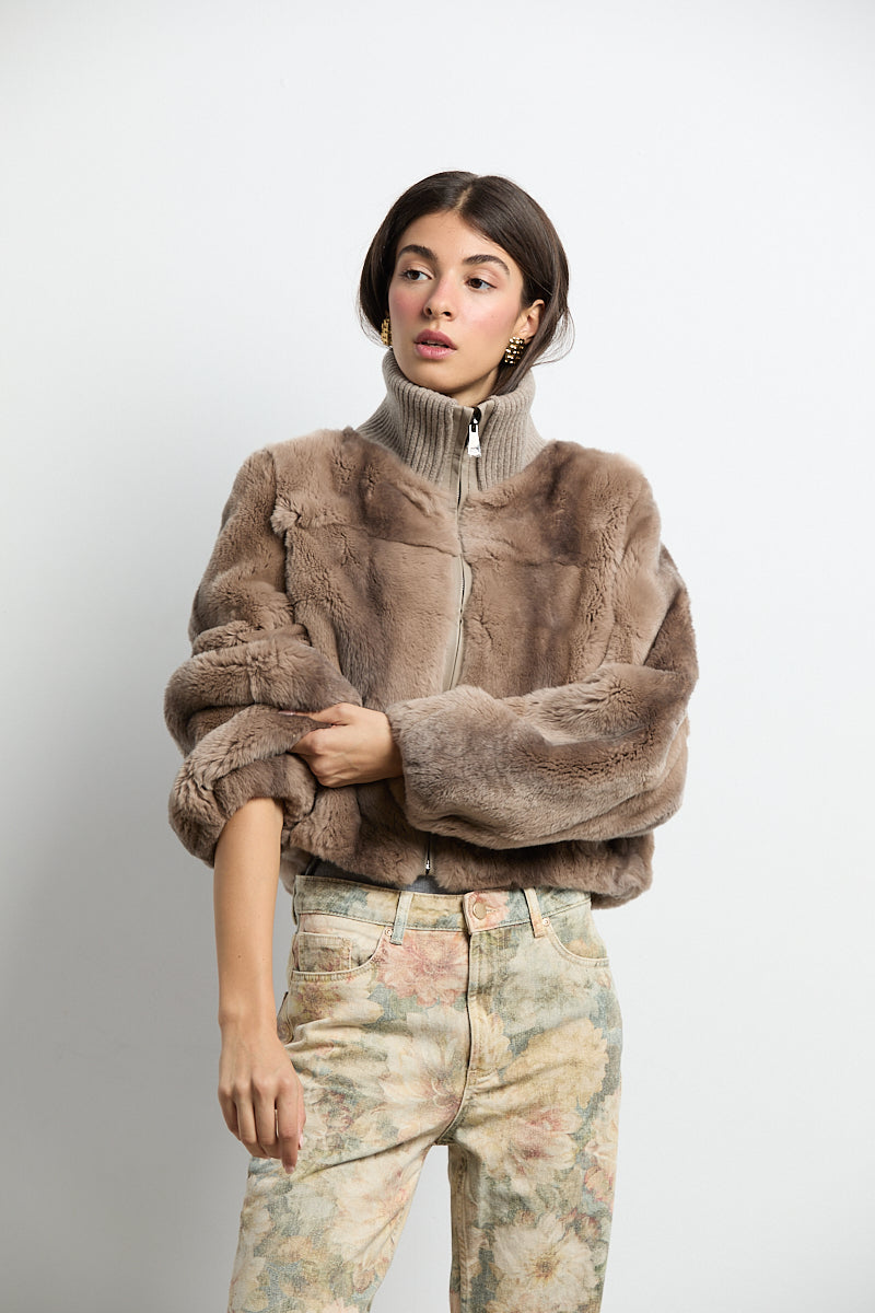 Bomber de piel rex beige