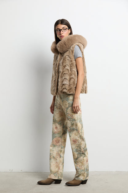 Chaleco visón patchwork con zorro beige