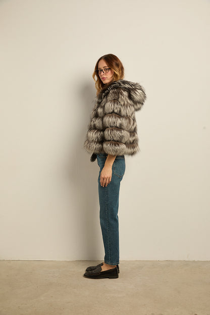 Chaqueta con capucha zorro silver fox