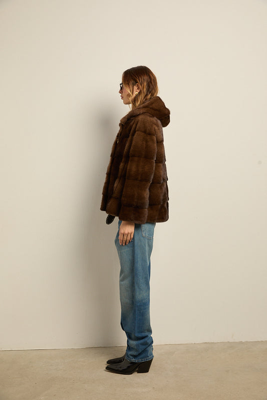 Chaqueta de visón con capucha natural demi