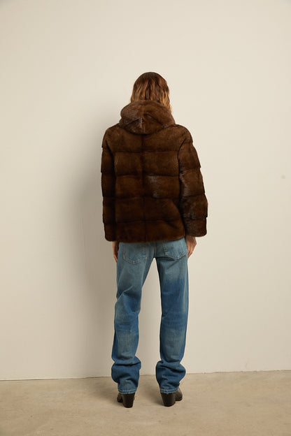 Chaqueta de visón con capucha natural demi