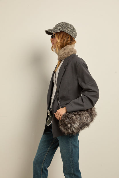 Bolso de zorro tipo manguito silver fox