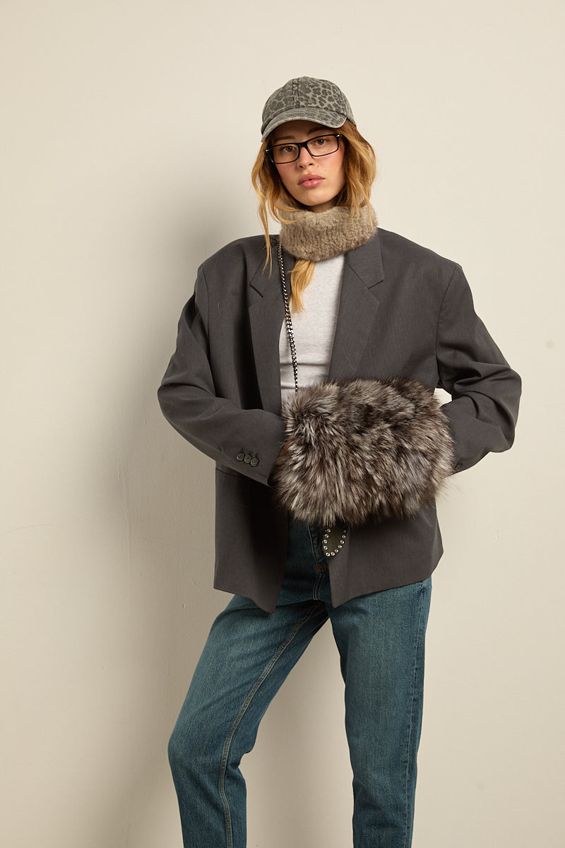 Bolso de zorro tipo manguito silver fox