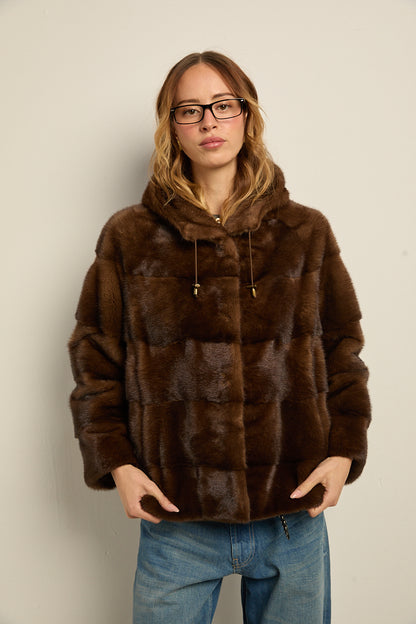 Chaqueta de visón con capucha natural demi