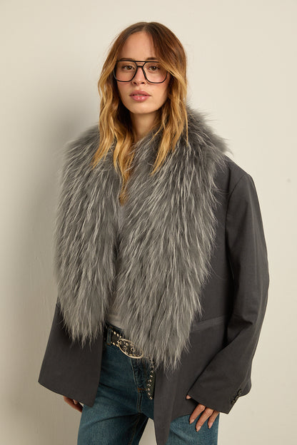 Estola de piel de raccoon gris