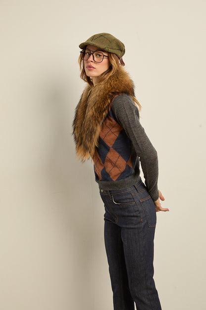 Cuello smoking raccoon
